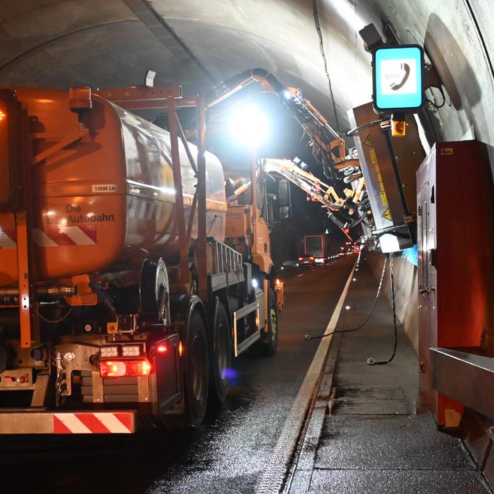Das Tunnelwaschgerät im Rennsteigtunnel
