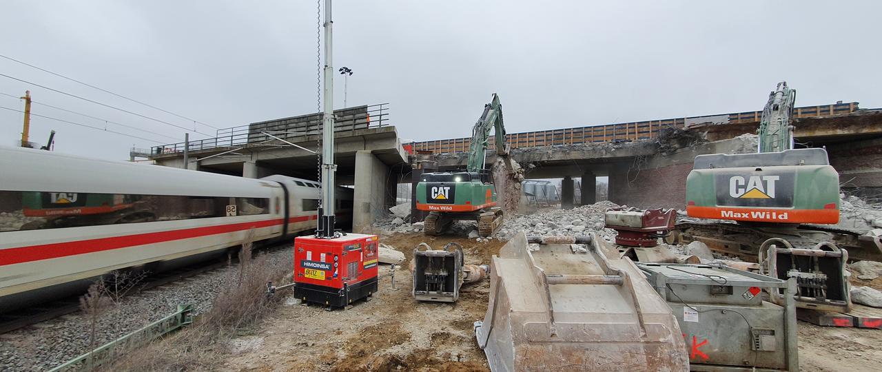 Das Bild zeigt eine Baustelle an der A9 für das Großbauprojekt zur Nord-Süd-Verbindung von Berlin und München