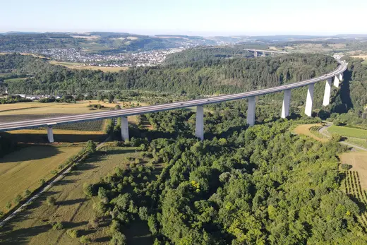 Blick auf die Sauertalbrücke