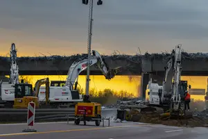 Die-Autobahn-Gröbers-Abriss-Brücke-foto-ronny-goetter-_RG66866.jpg