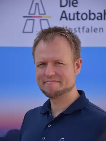 Anton Kurenbach blau