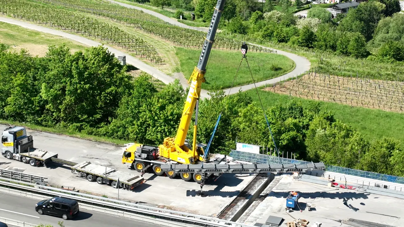 Fellertalbrücke Einbau lärmgeminderte ÜKO (5)