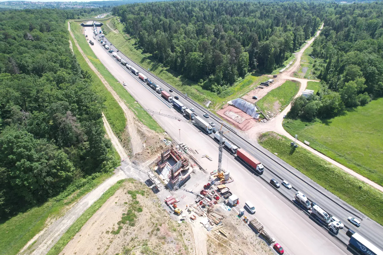 Quelle: Autobahn GmbH | Blick in Fahrtrichtung Stuttgart. Neubau der K4500 (Nieferner Sträßchen).