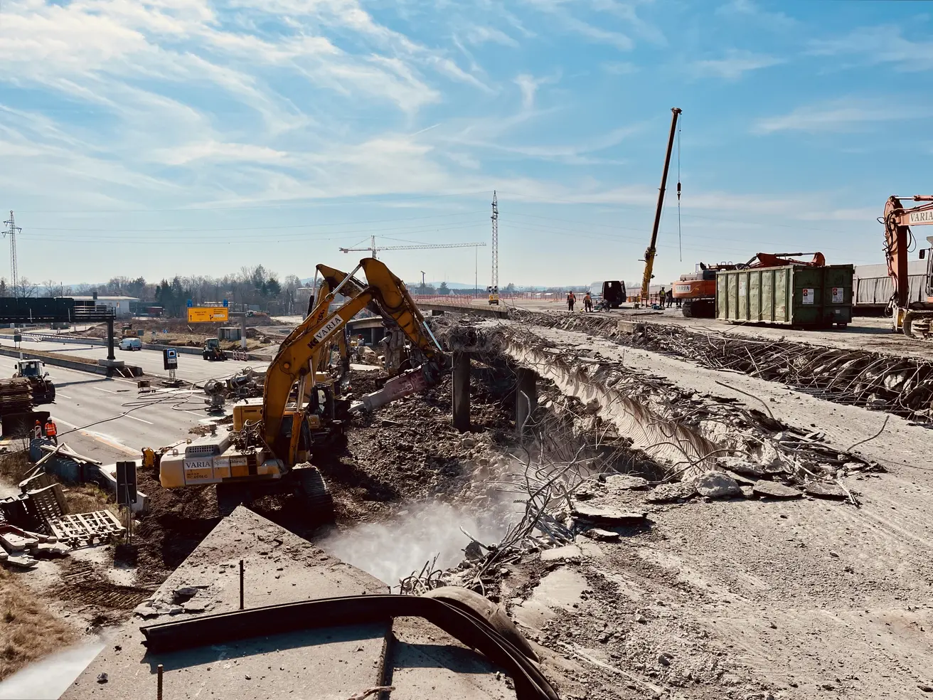 Abbruch Rampe 3 der Hochbrücke Bayreuth | Foto: Autobahn GmbH