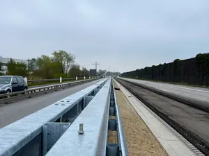 A25: Deckschichtsanierung – Neue Schutzeinrichtungen