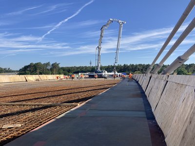 Betonage Overfly am Autobahnkreuz Nürnberg-Ost (Foto: Die Autobahn GmbH des Bundes)