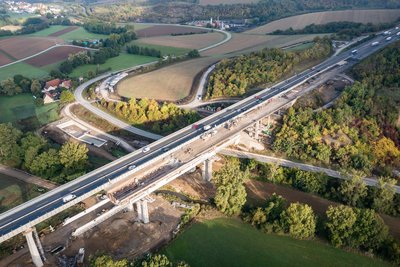 Luftaufnahme der Talbrücke Werntal (Foto: Jan R. Schäfer)