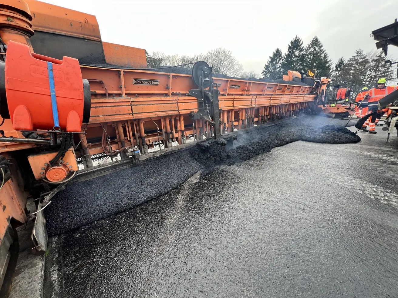 A45-Talbrücke Rahmede, Asphaltarbeiten