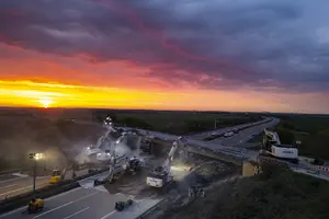 Die-Autobahn-Gröbers-Abriss-Brücke-foto-ronny-goetter-DJI_0916.jpg