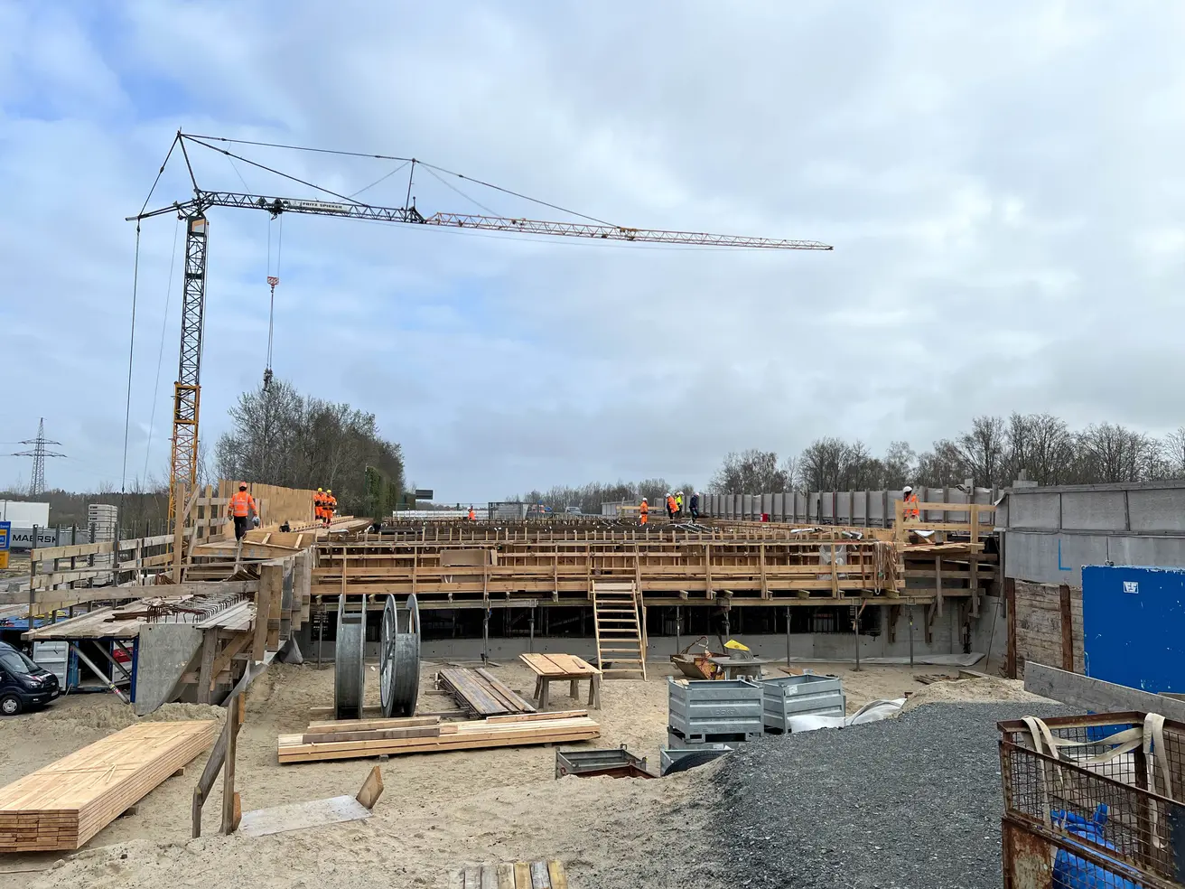 Auf der Baustelle herrscht reges Treiben. © Die Autobahn GmbH des Bundes Auf der Baustelle herrscht reges Treiben. © Die Autobahn GmbH des Bundes