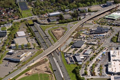 Luftaufnahme der Hochbrücke Bayreuth (Foto: Hajo Dietz - Nürnberg Luftbild)